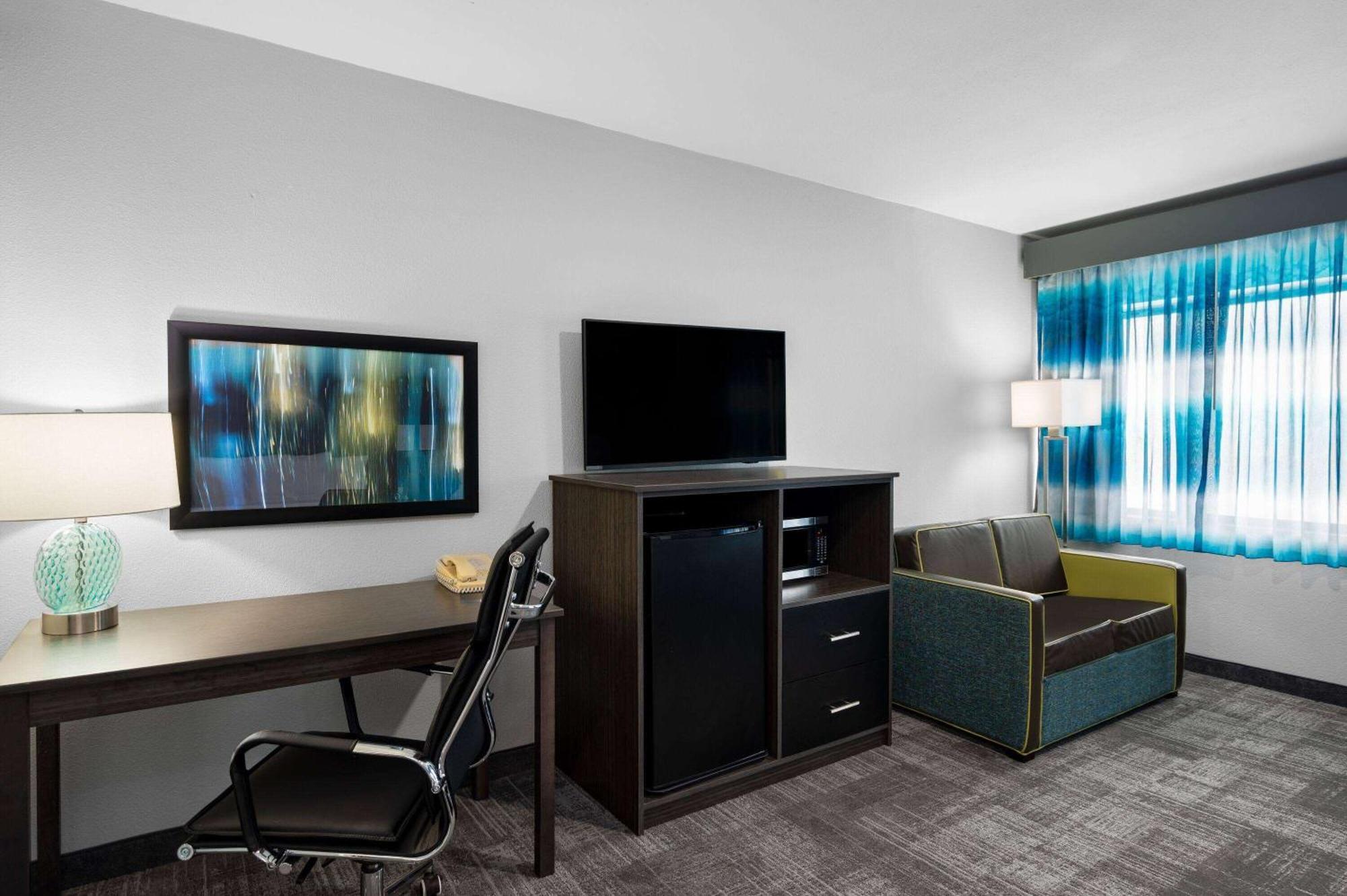 La Quinta By Wyndham Airport Executive Dr Hotel 3*