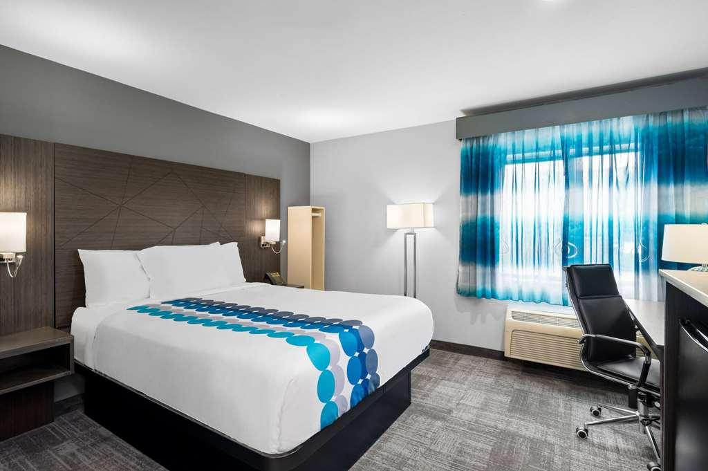 La Quinta By Wyndham Airport Executive Dr Hotel Indianapolis