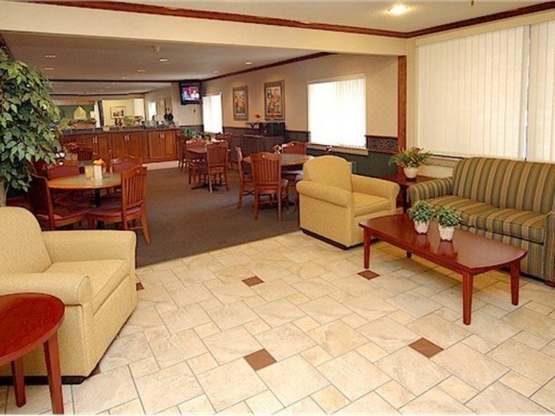 Hotel La Quinta By Wyndham Airport Executive Dr Indianapolis