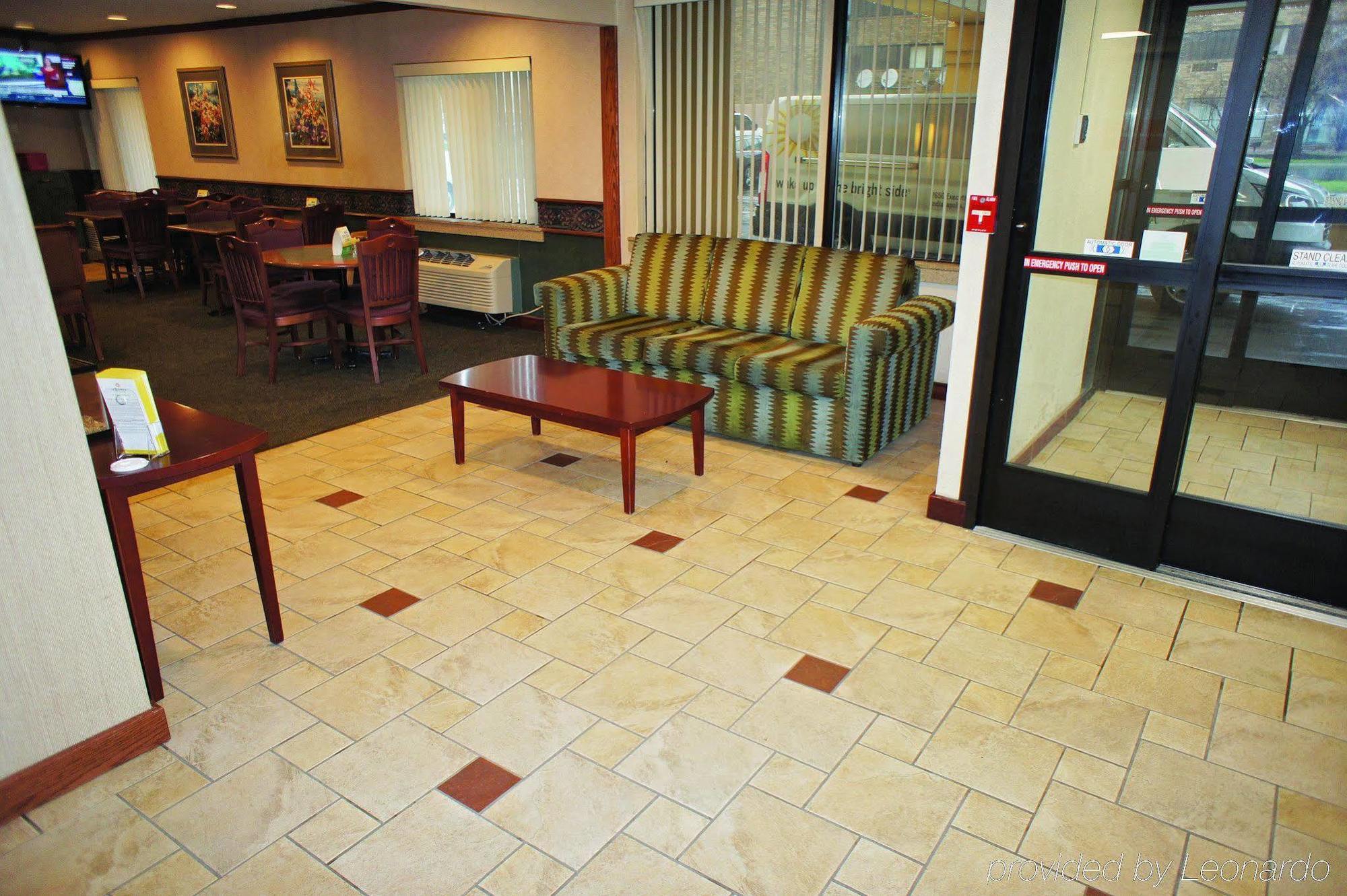 Hotel La Quinta By Wyndham Airport Executive Dr
